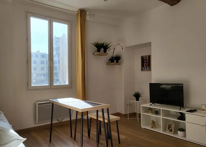 Studio Sur Le Port De Toulon